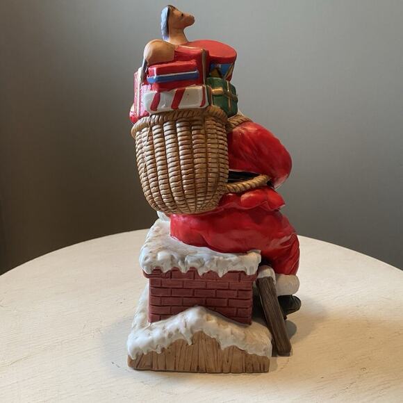 Vintage Santa on a Roof Top, Music Plays Santa Claus is coming to town Porcelain - Picture 2 of 4